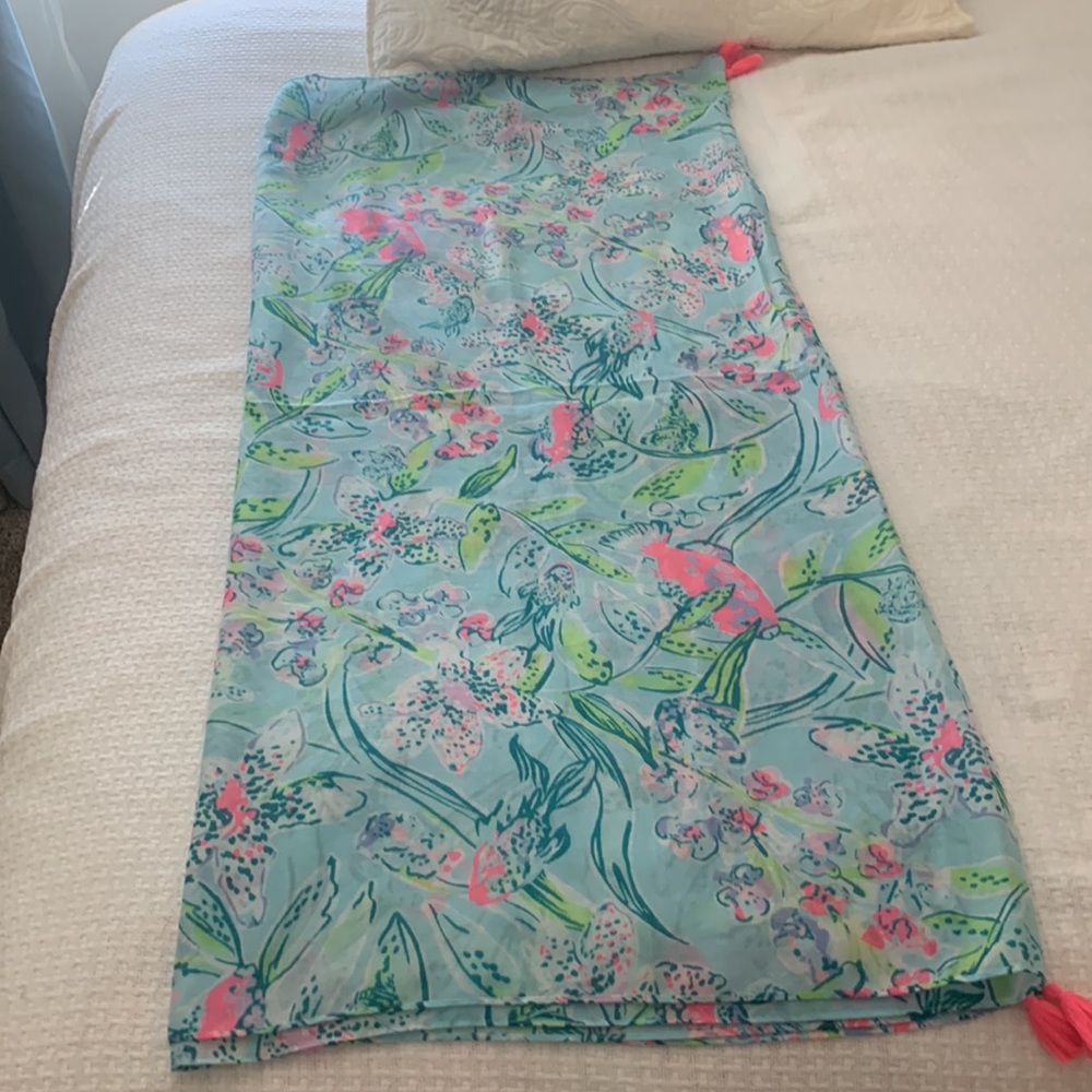 Lilly Pulitzer wrap in gorgeous blue with pink and green details - Picture 2 of 4